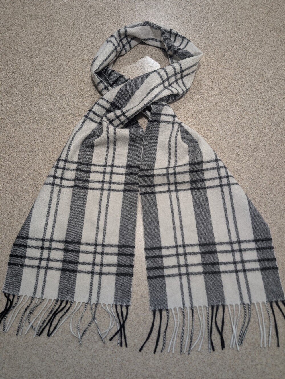 Peck & Peck 100% Cashmere Black And White Plaid Scarf 74" X 10"